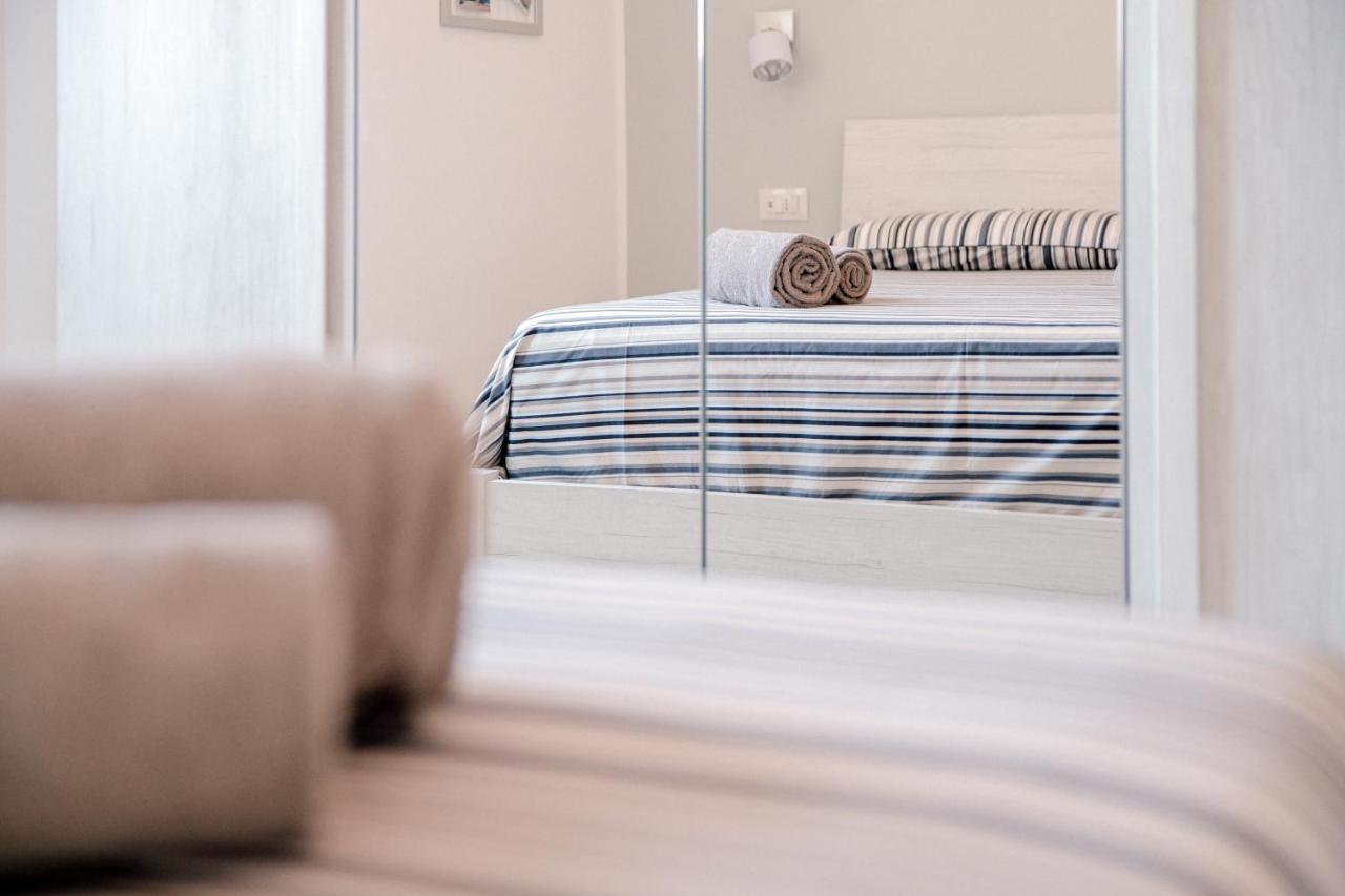 Bright Home - The House Of Travelers Como Buitenkant foto