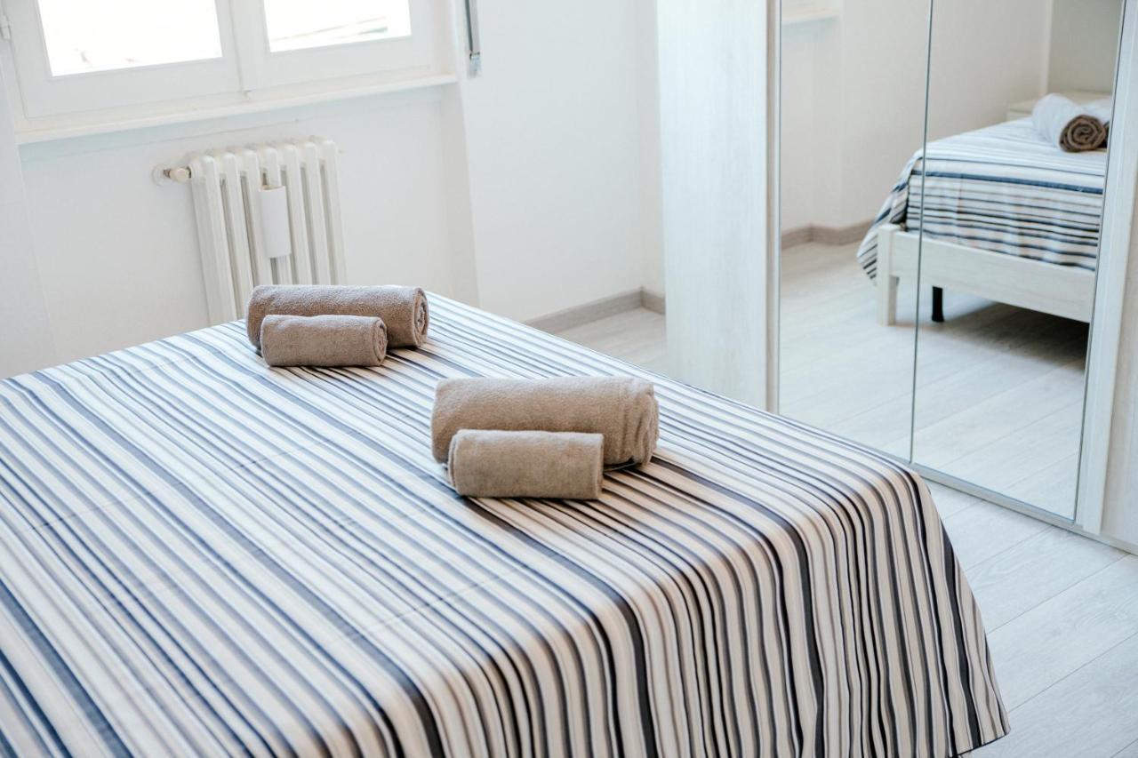Bright Home - The House Of Travelers Como Buitenkant foto