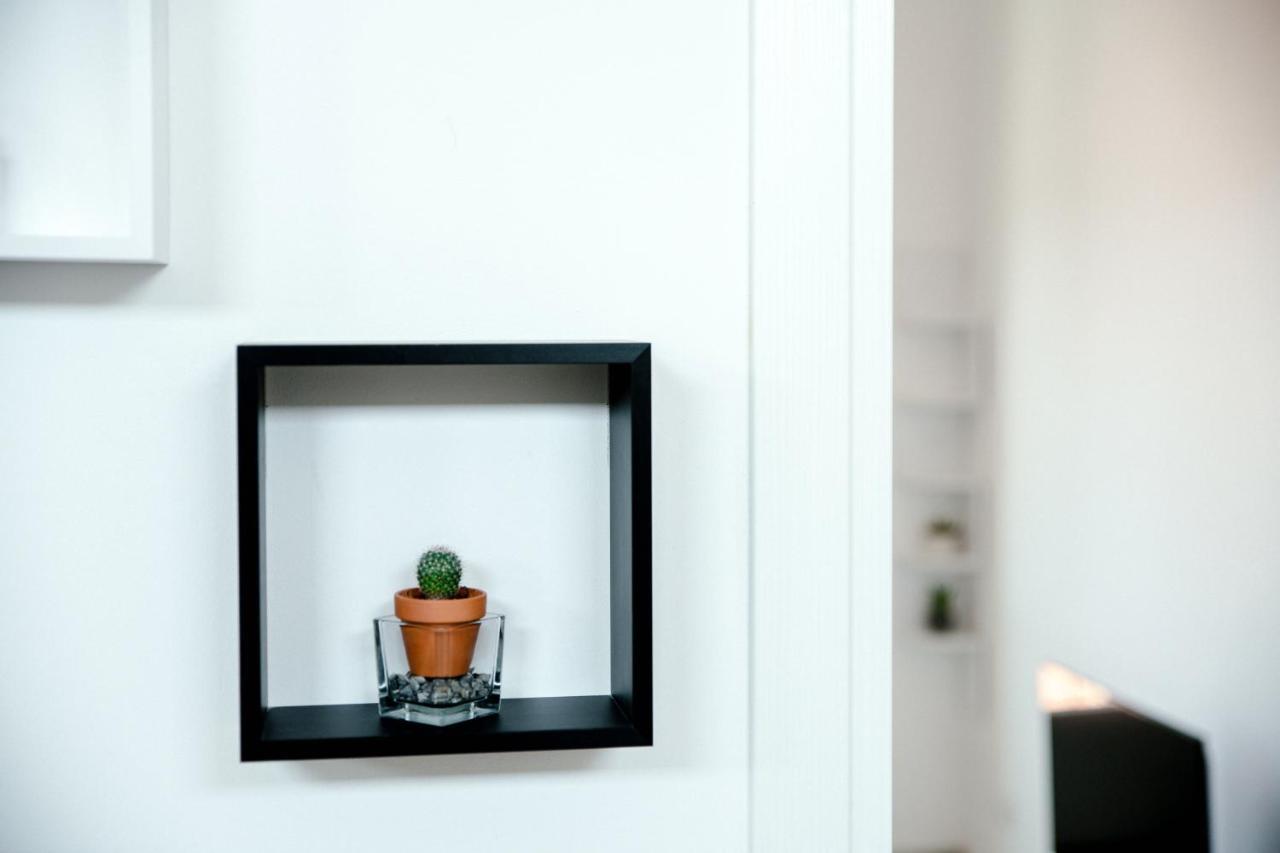 Bright Home - The House Of Travelers Como Buitenkant foto
