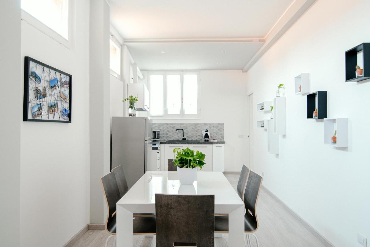 Bright Home - The House Of Travelers Como Buitenkant foto
