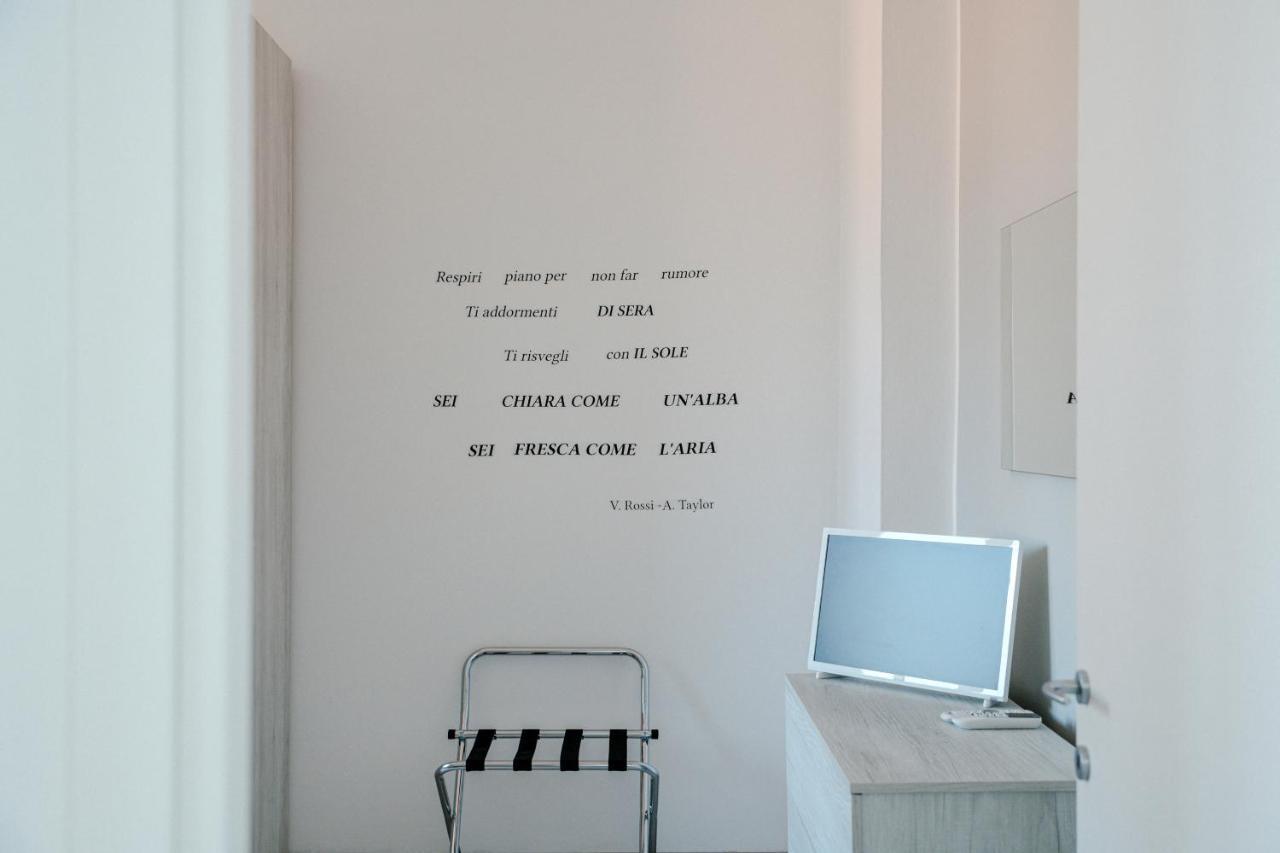 Bright Home - The House Of Travelers Como Buitenkant foto